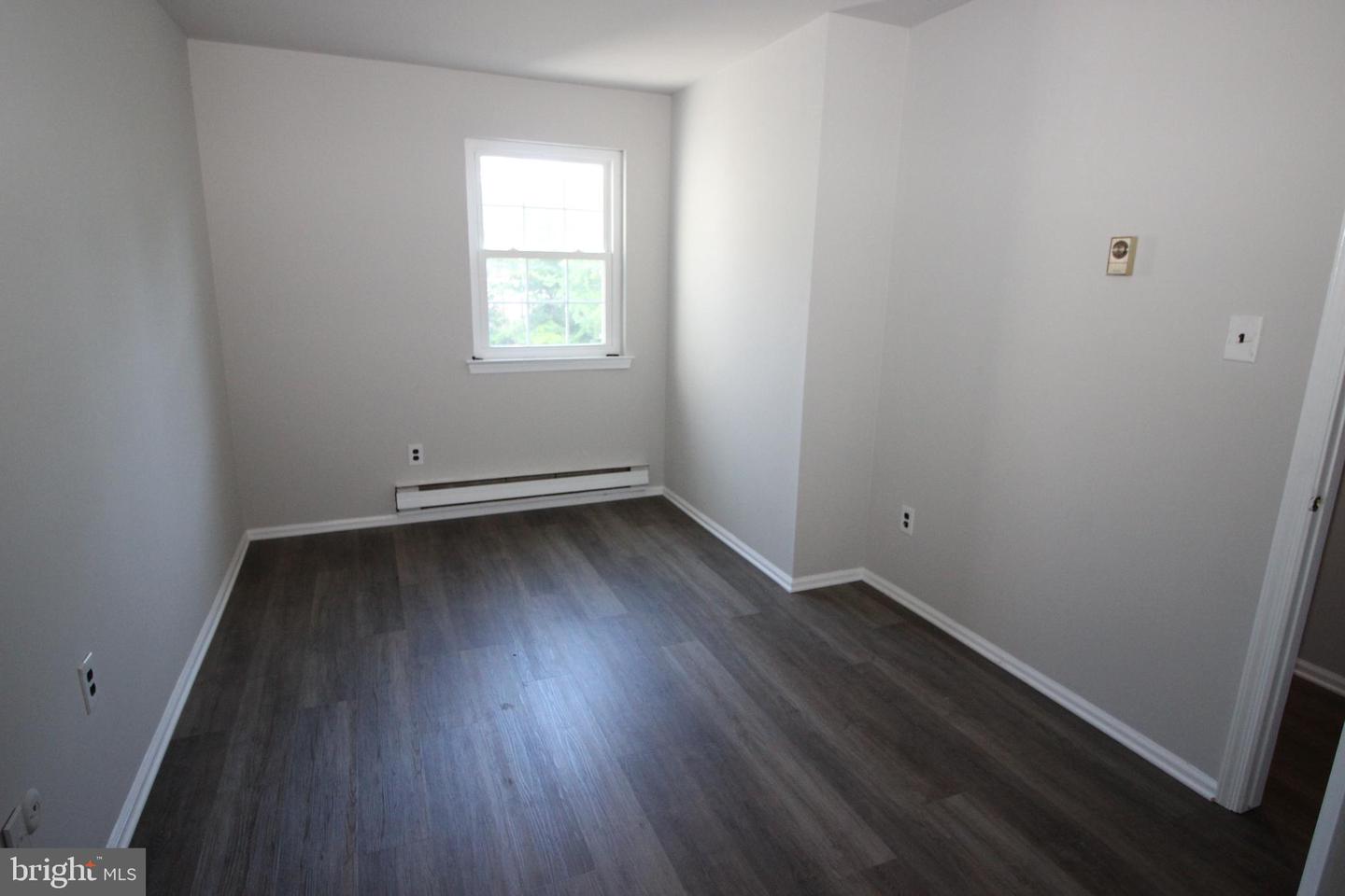 404 Dresher Rd #l Property Photo 4