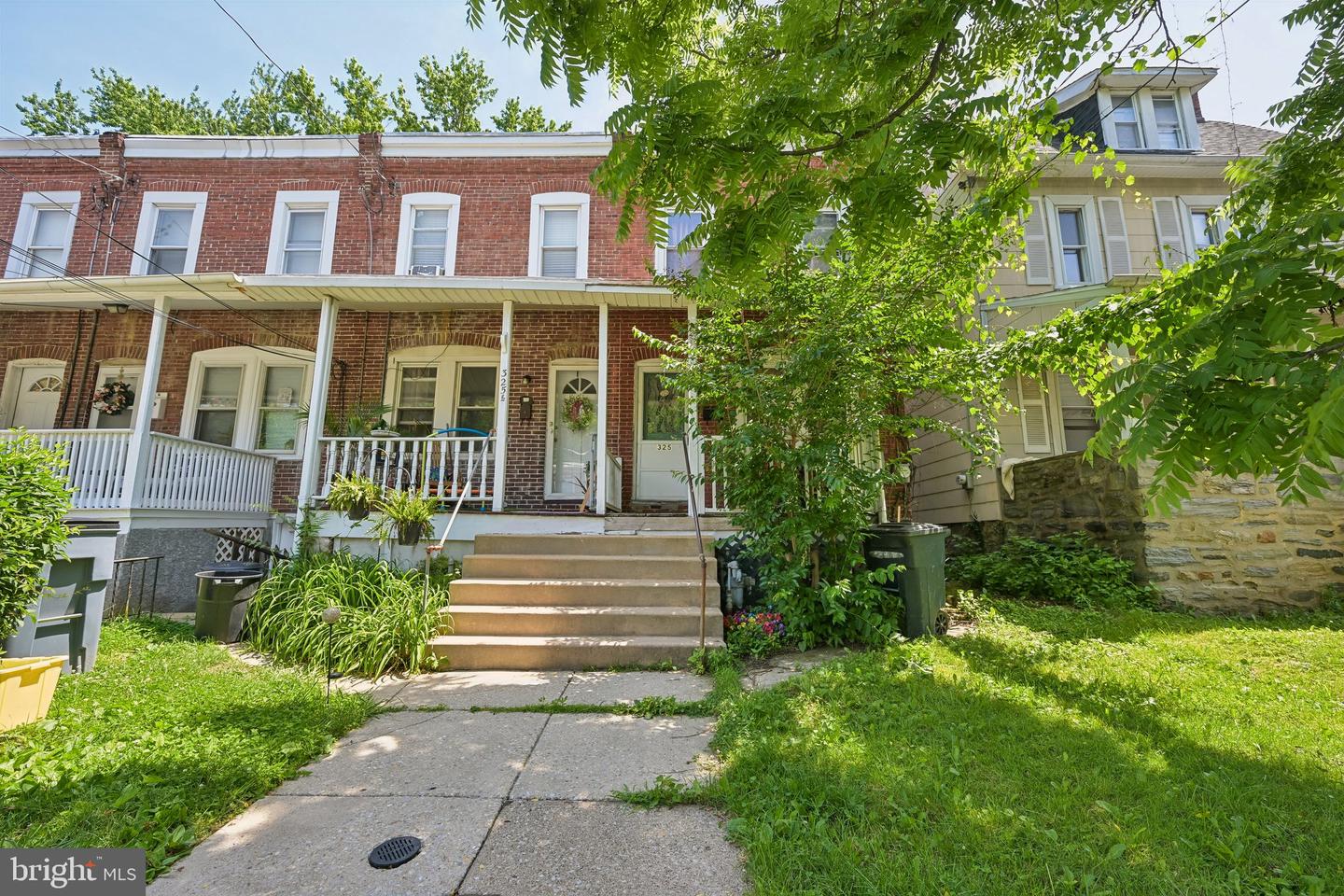 325 W SPRING AVE Property Photo 1