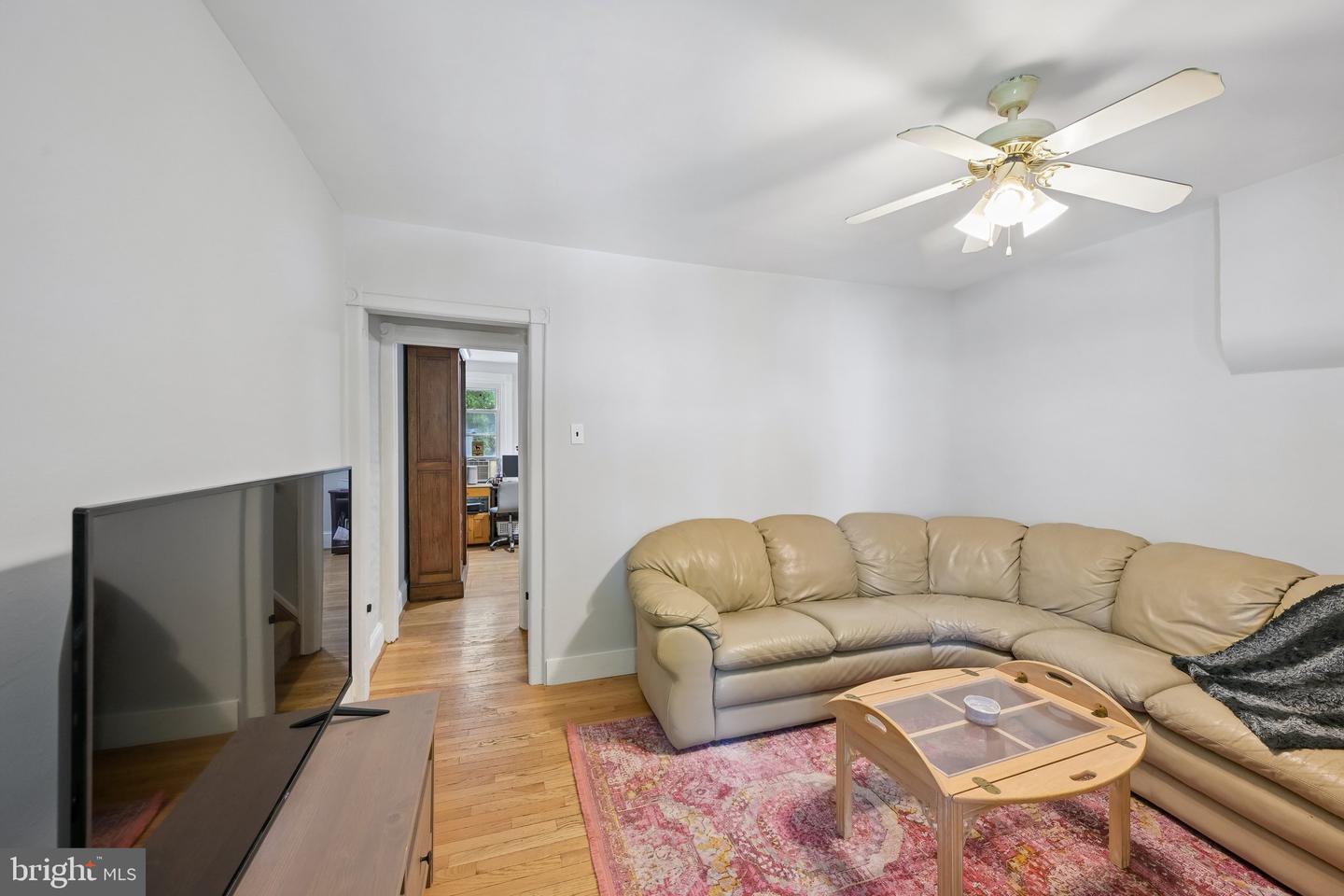 325 W Spring Ave Property Photo 6