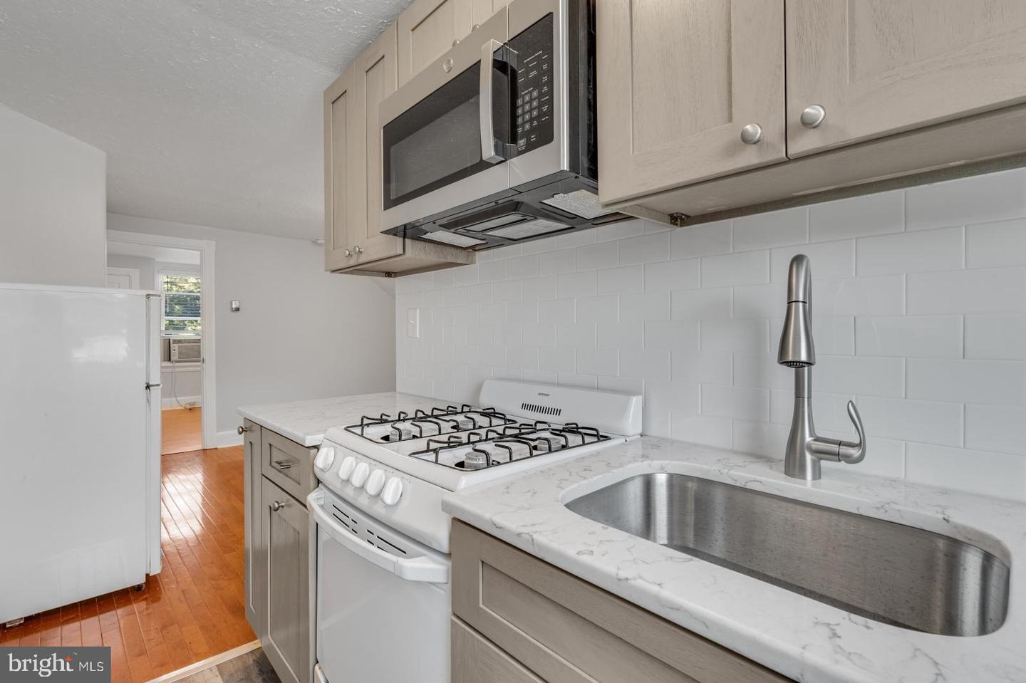158 Montgomery Ave #3 Property Photo 12
