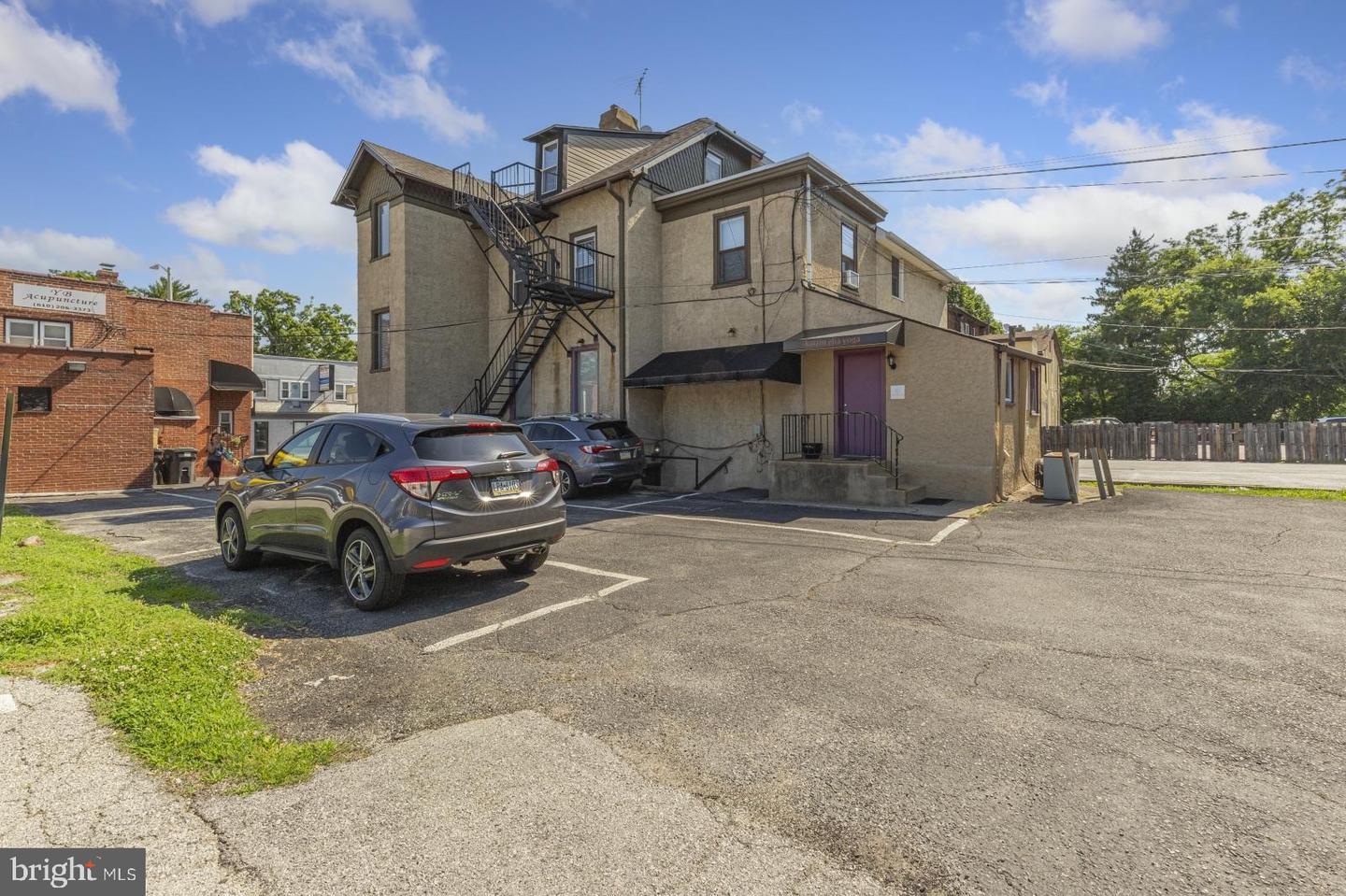 158 Montgomery Ave #3 Property Photo 17