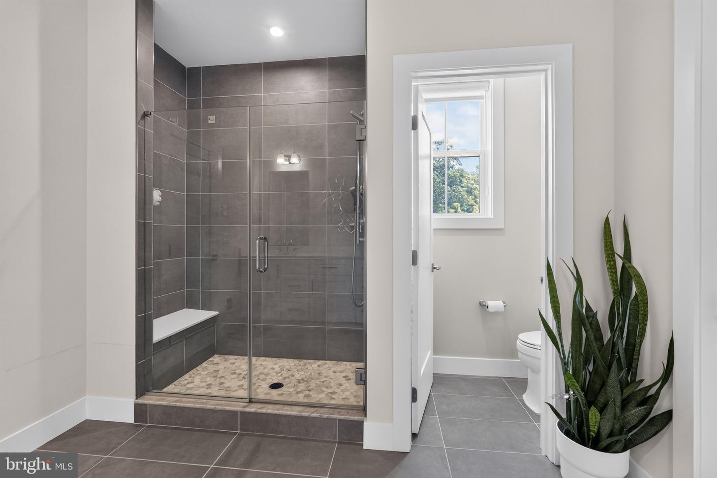 1100 Hewes St Property Photo 21