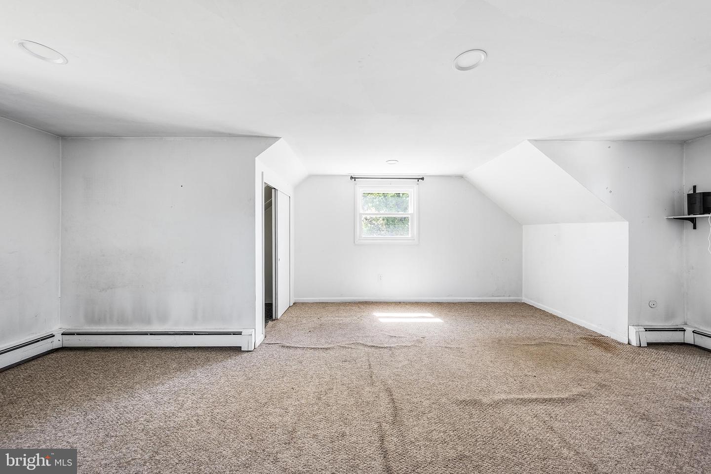 318 Washington St Property Photo 9