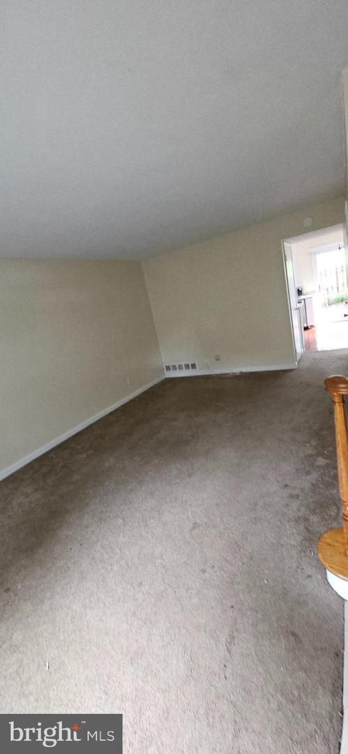 102 Ardwick Ter #2b Property Photo 2