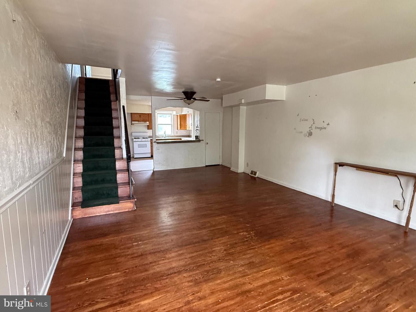 122 Hamilton St Property Photo 2
