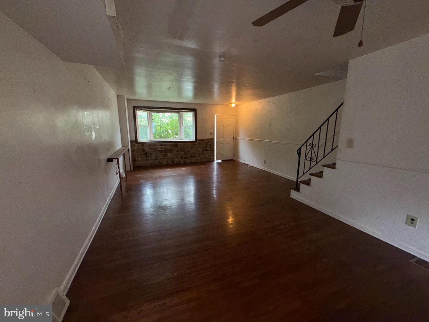 122 Hamilton St Property Photo 3