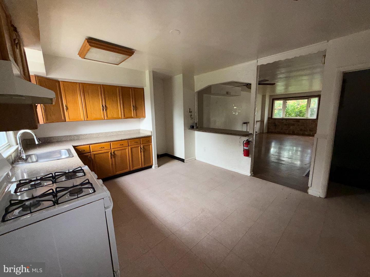 122 Hamilton St Property Photo 5