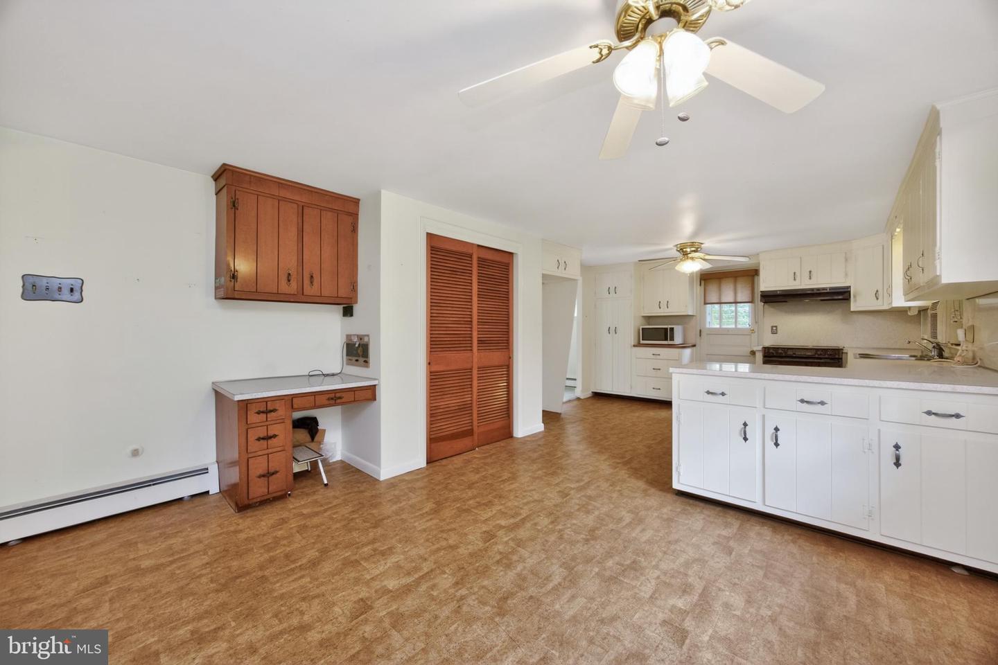 40 2nd St Property Photo 15