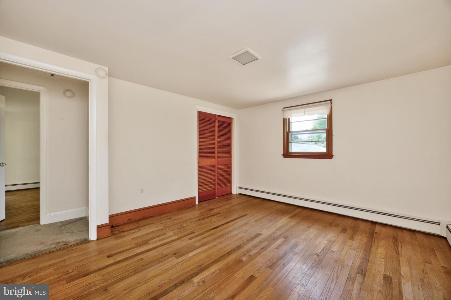 40 2nd St Property Photo 26