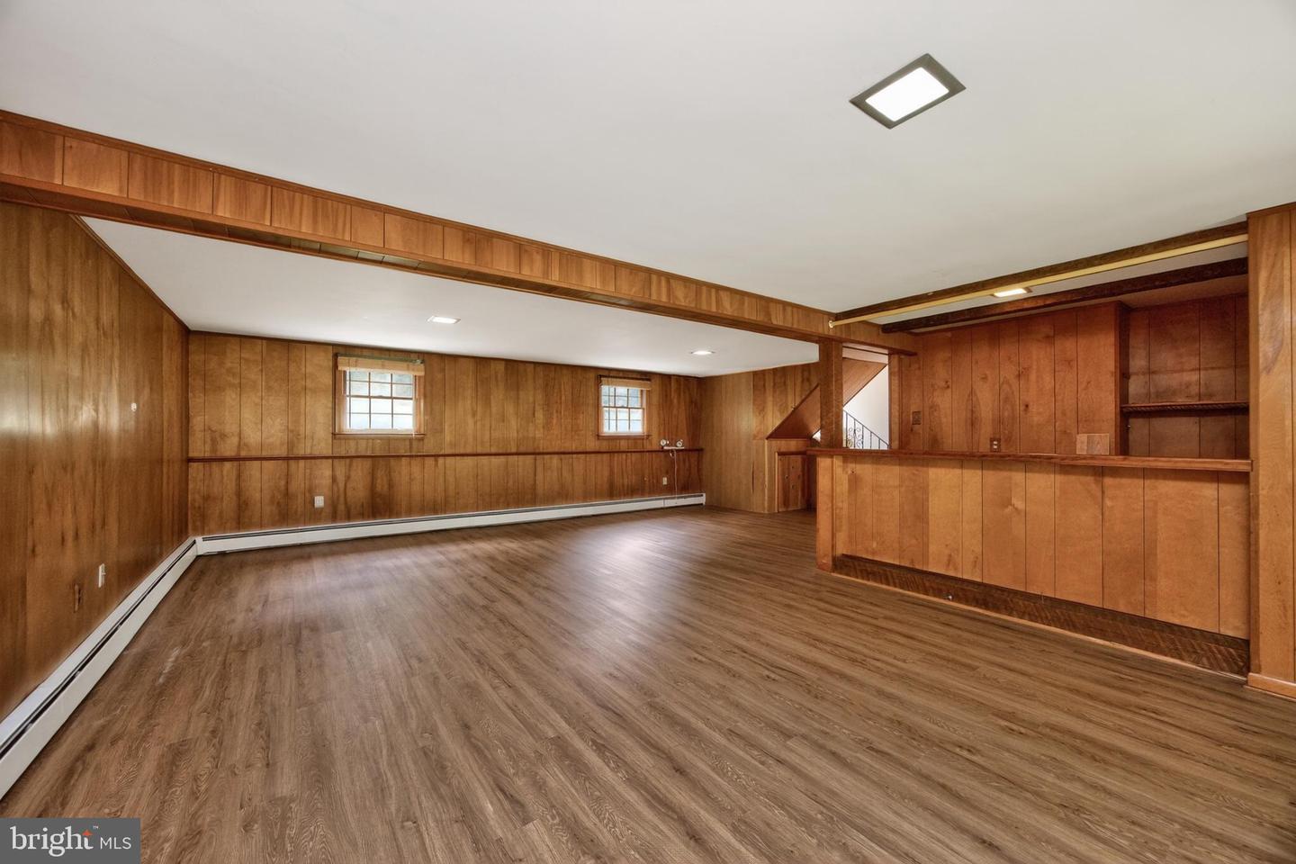 40 2nd St Property Photo 31