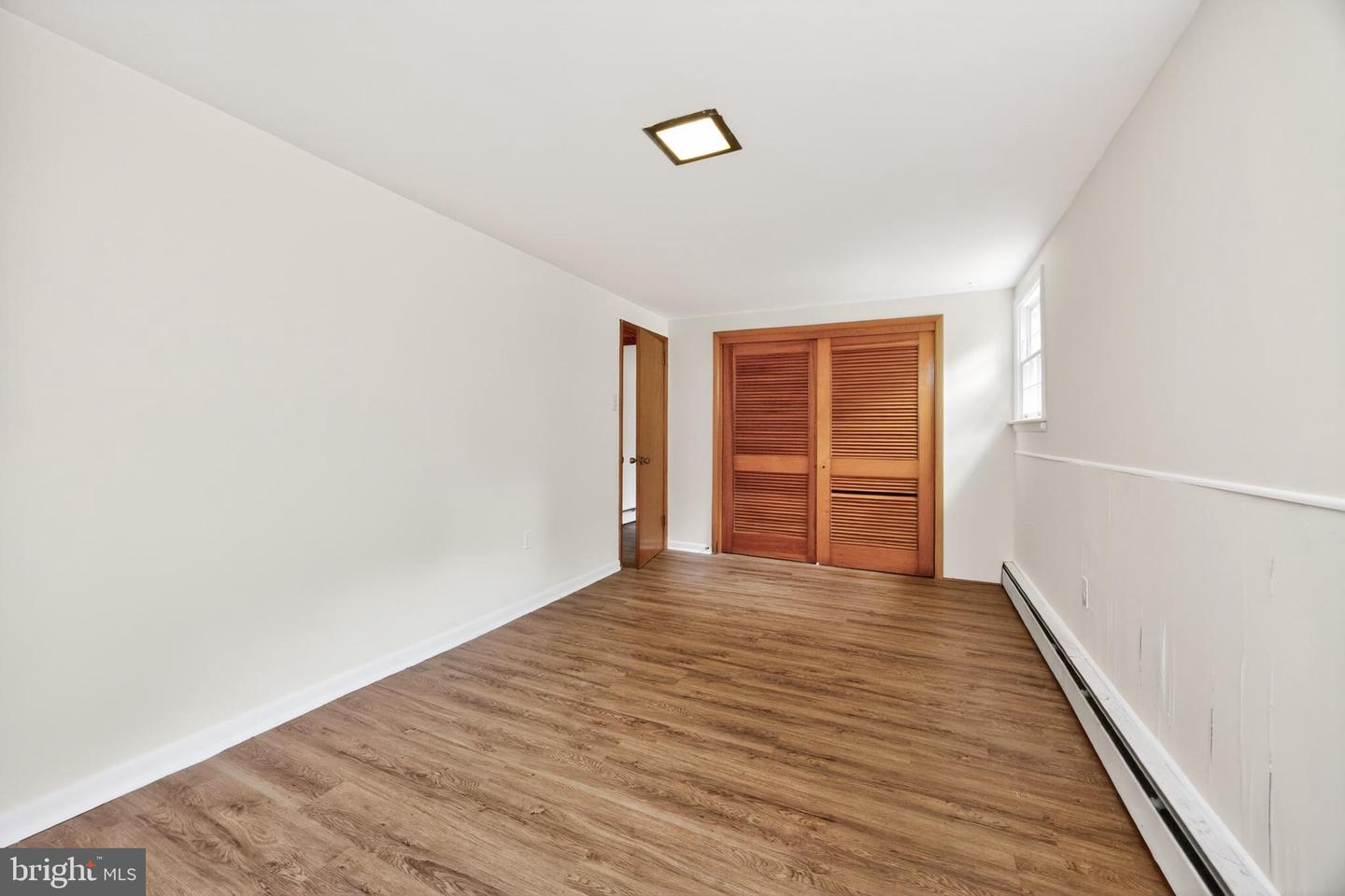 40 2nd St Property Photo 33