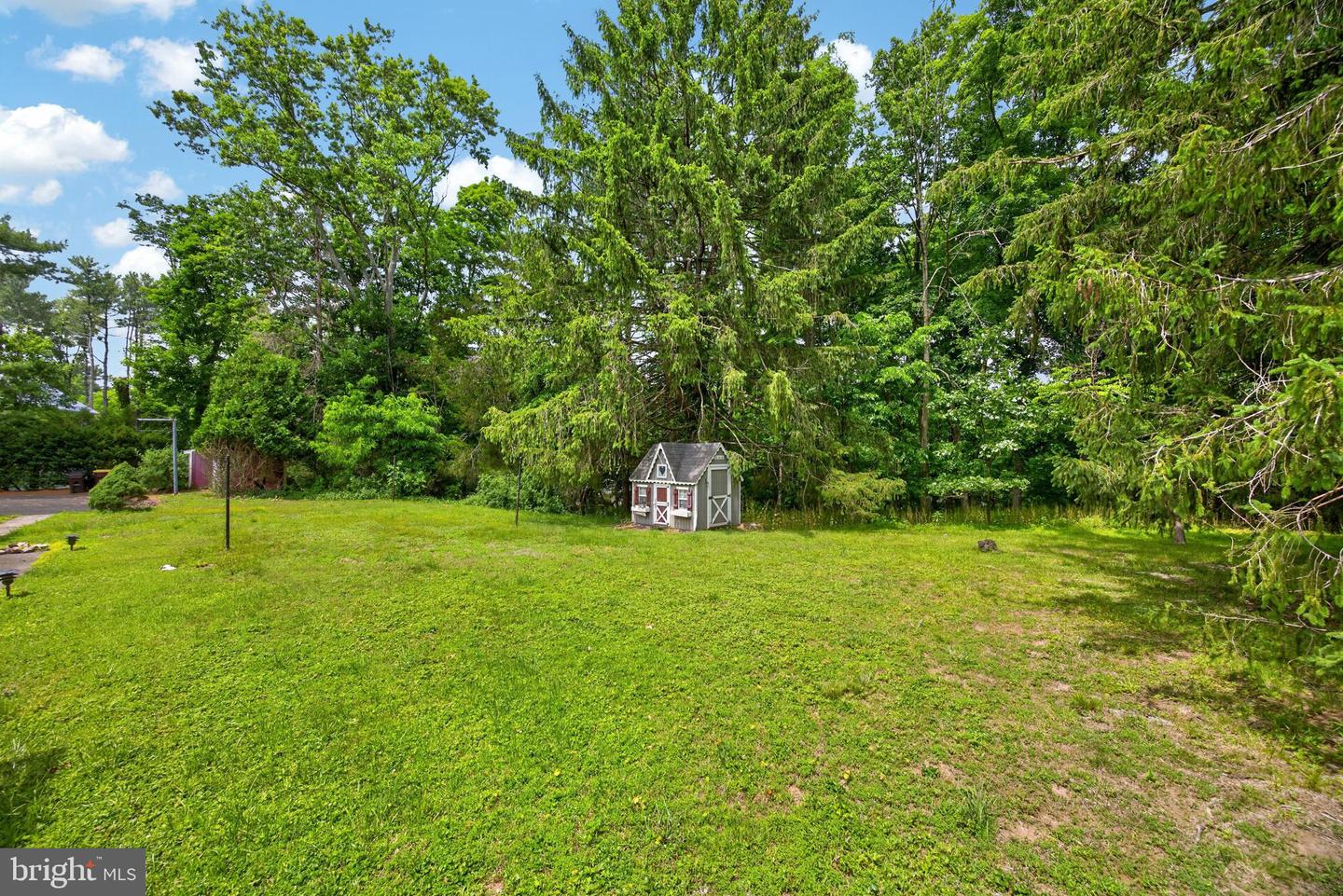 40 2nd St Property Photo 49