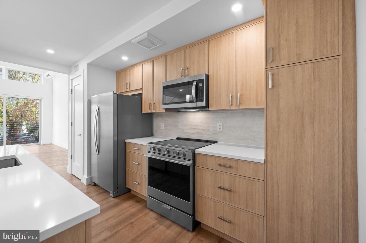650 Montgomery Avenue #308 Property Photo 15