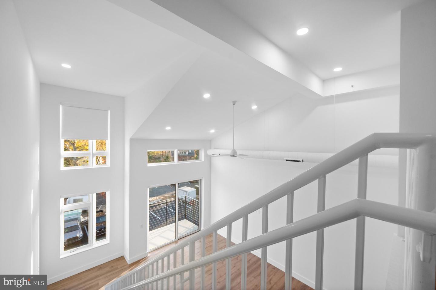 650 Montgomery Avenue #308 Property Photo 25