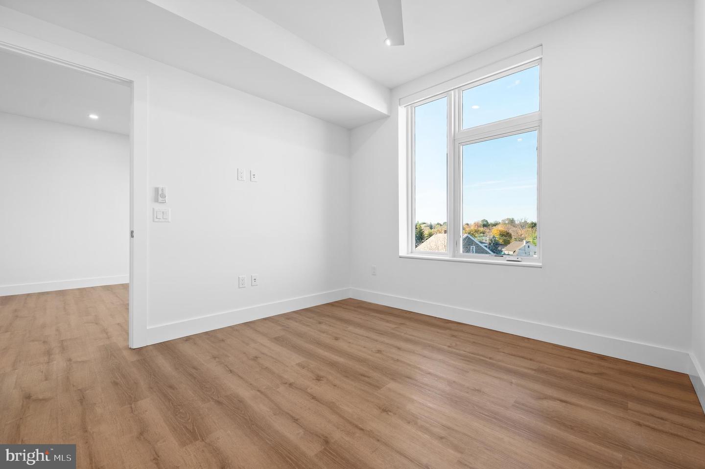 650 Montgomery Avenue #203 Property Photo 13