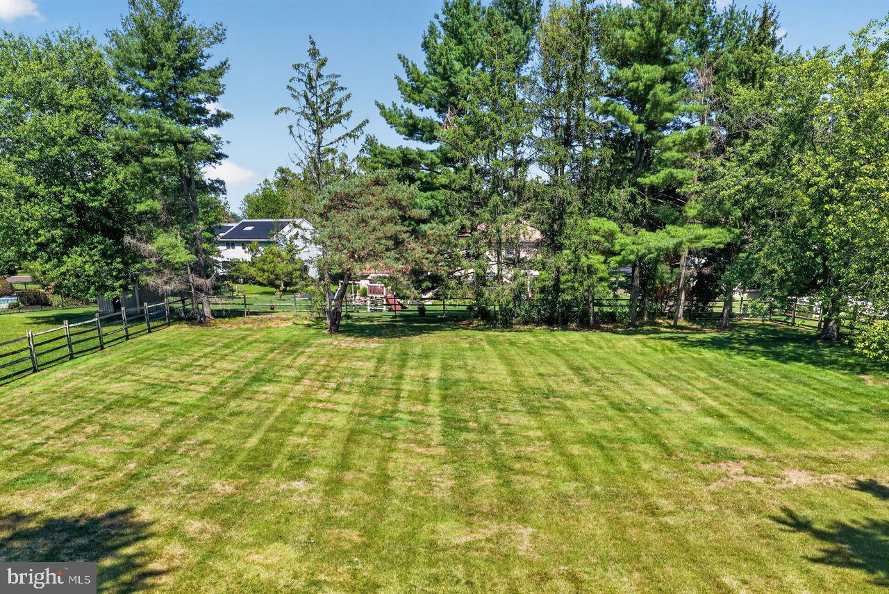 1006 Weikel Rd Property Photo 15