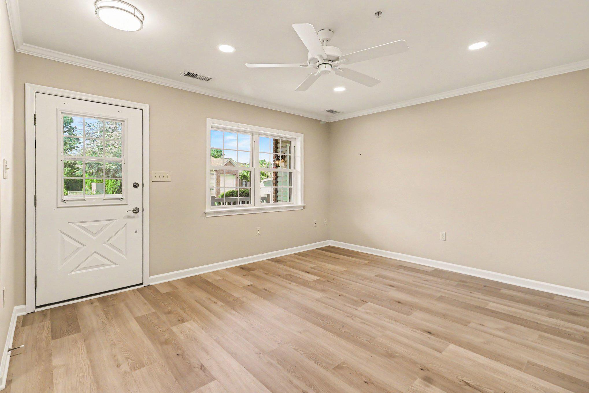 36 Ellen Cir Property Photo 18
