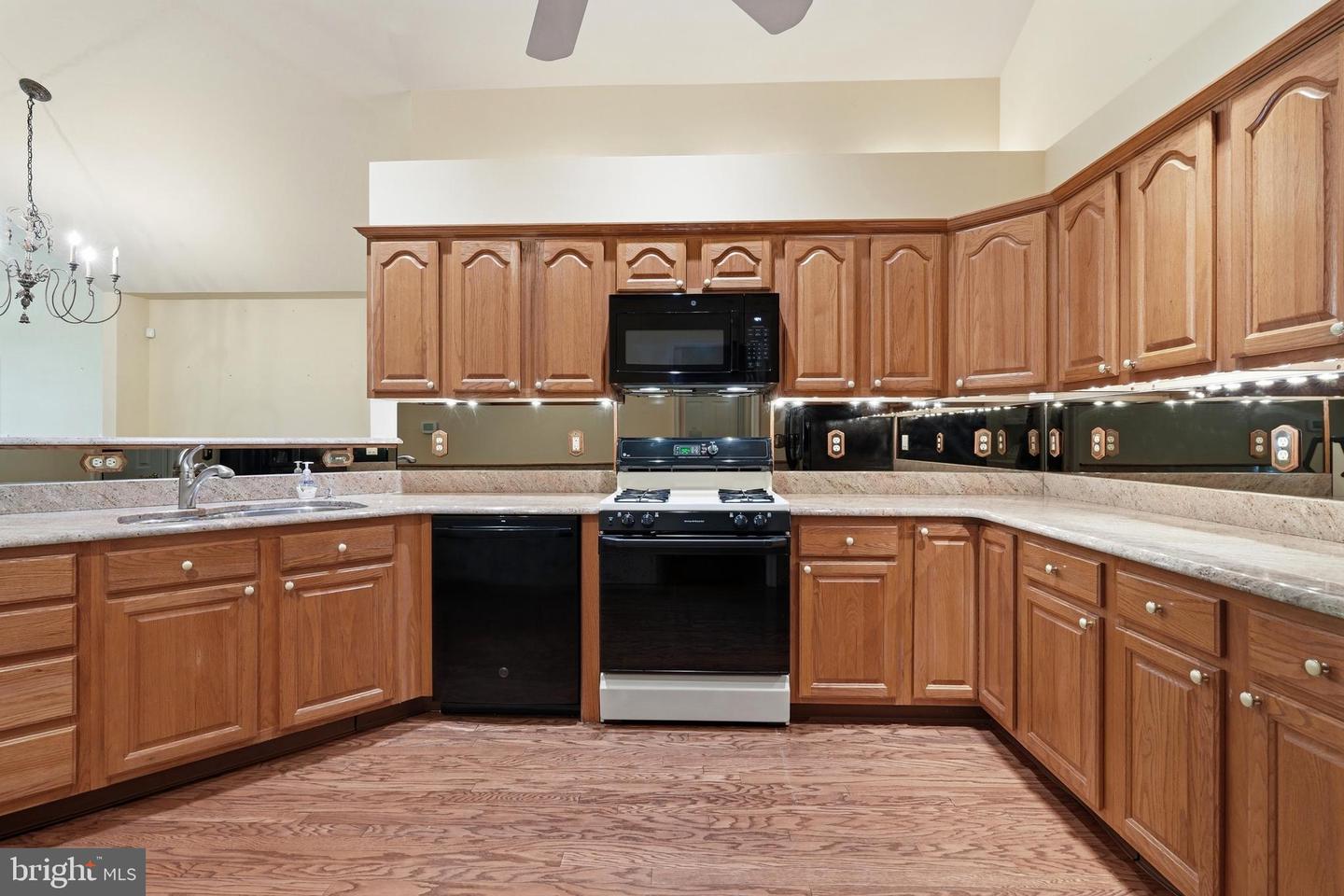 185 Lions Gate Cir Property Photo 22