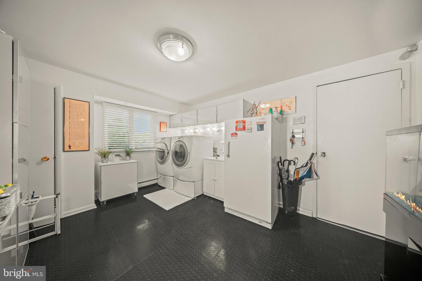 3809 Midvale Ln Property Photo 47
