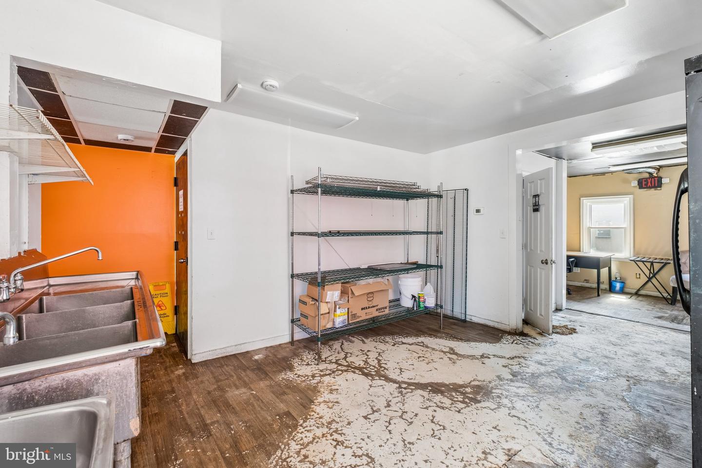 918 E Willow Grove Ave # Property Photo 9