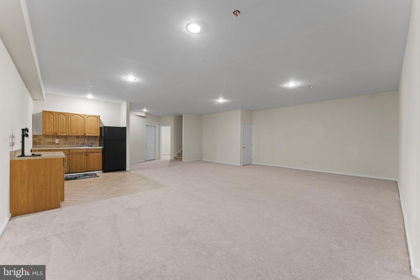 25 Breyer Ct #25-e Property Photo 38