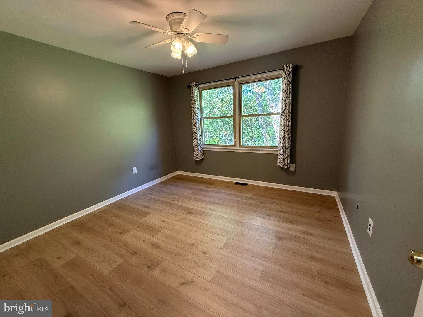 1592 Morgan Way Property Photo 27