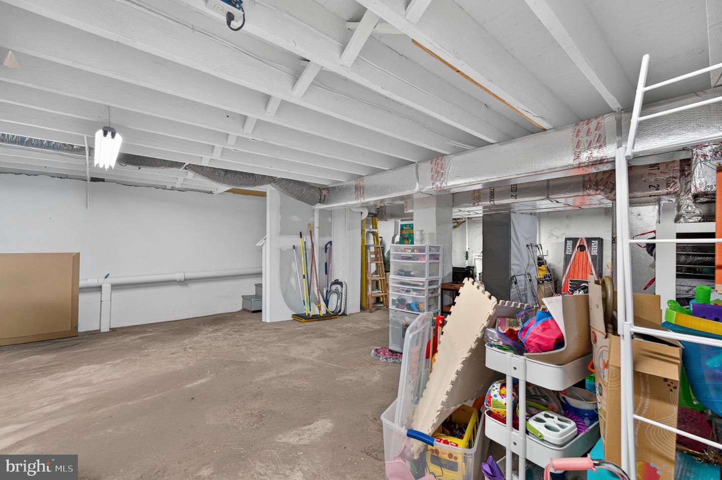 133 W Main St Property Photo 26