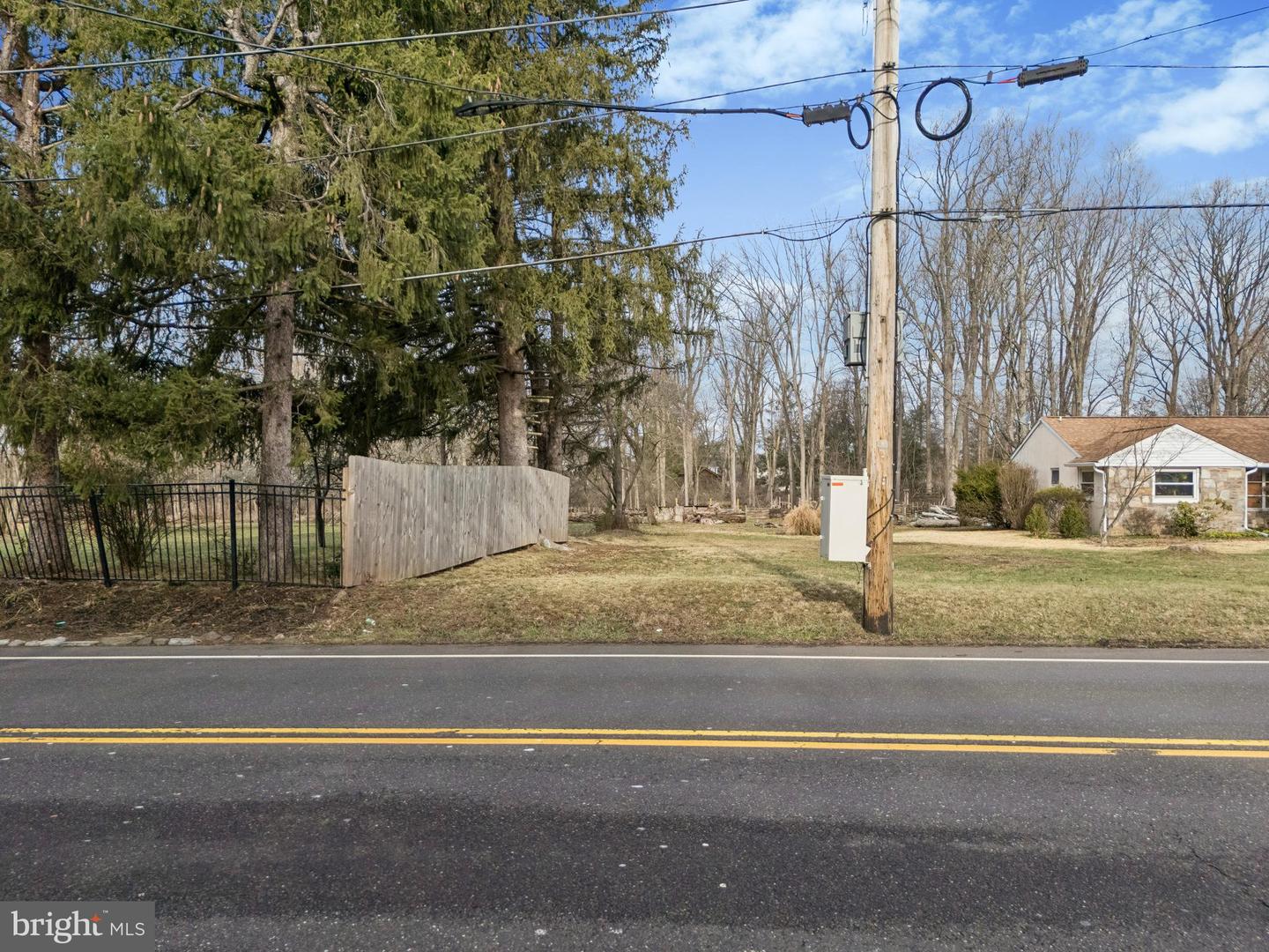 830 S Broad St Property Photo 9