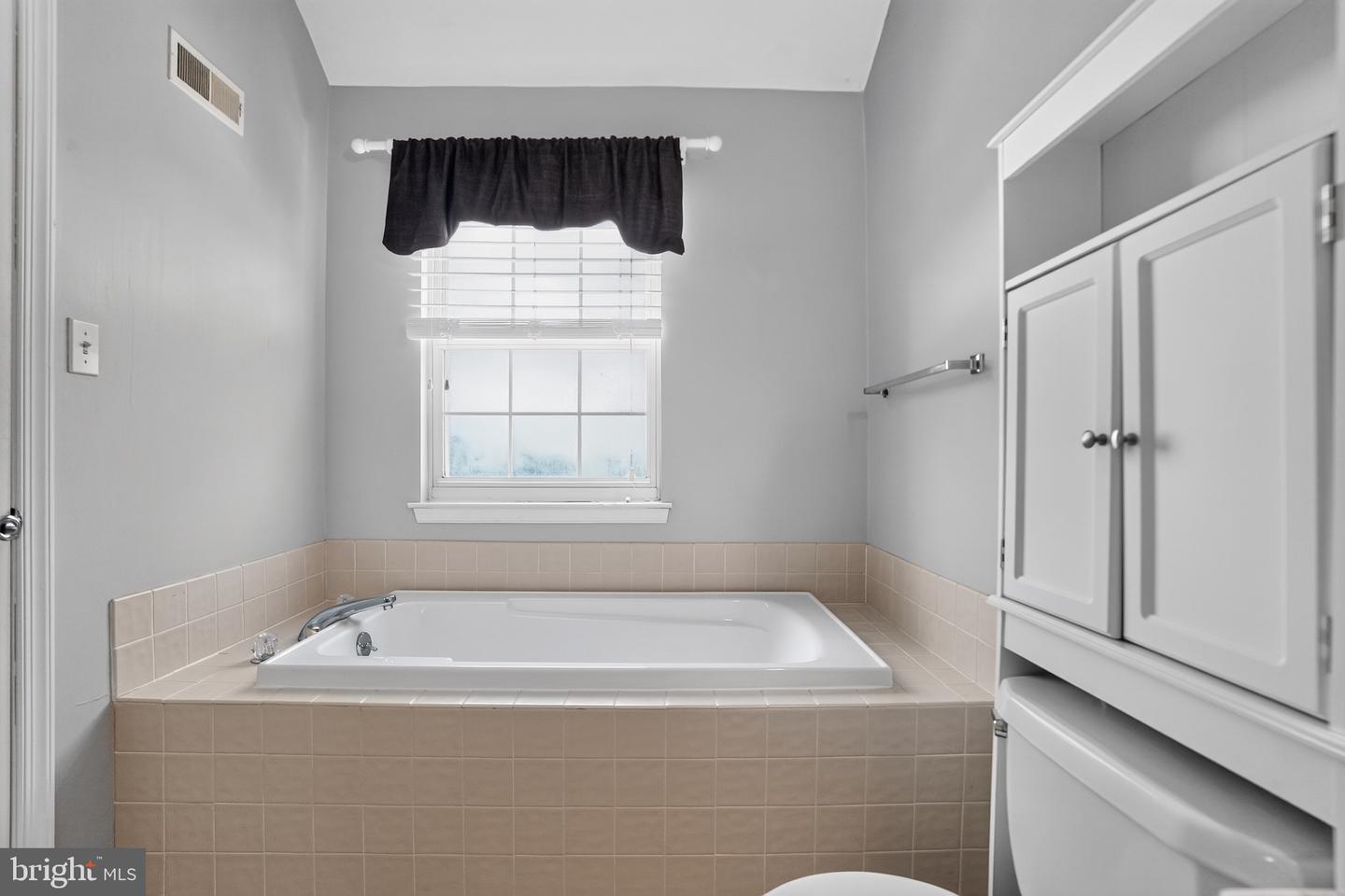 535 Bullock Ave #1 Property Photo 16