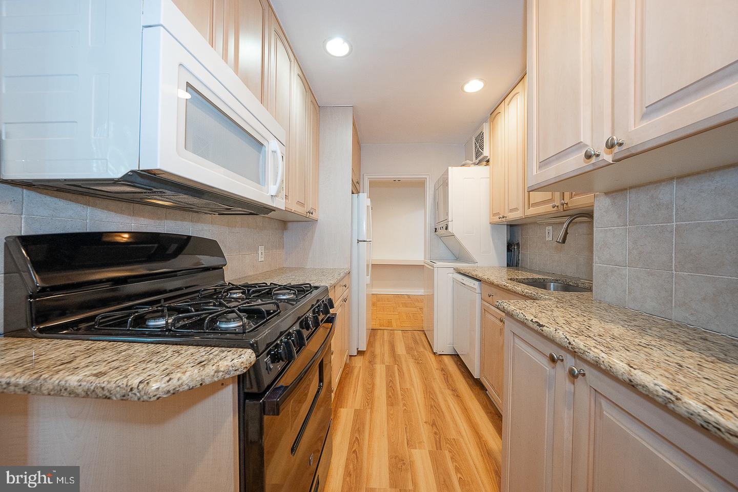 40 Old Lancaster Rd #103 Property Photo 14