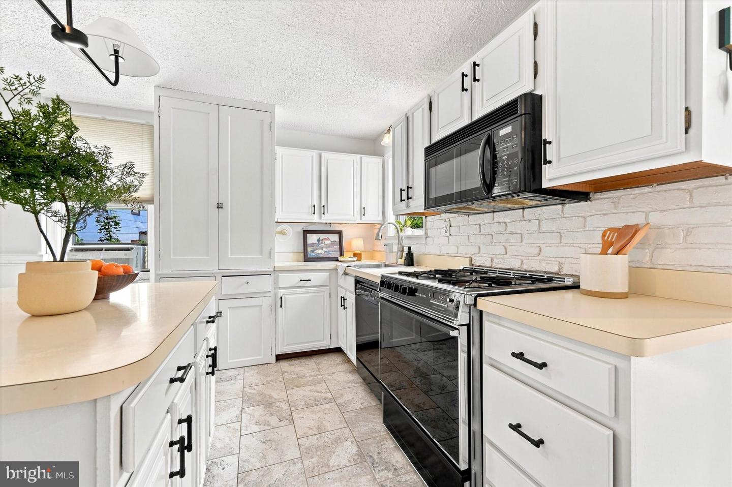 1316 Ashbourne Rd Property Photo 10
