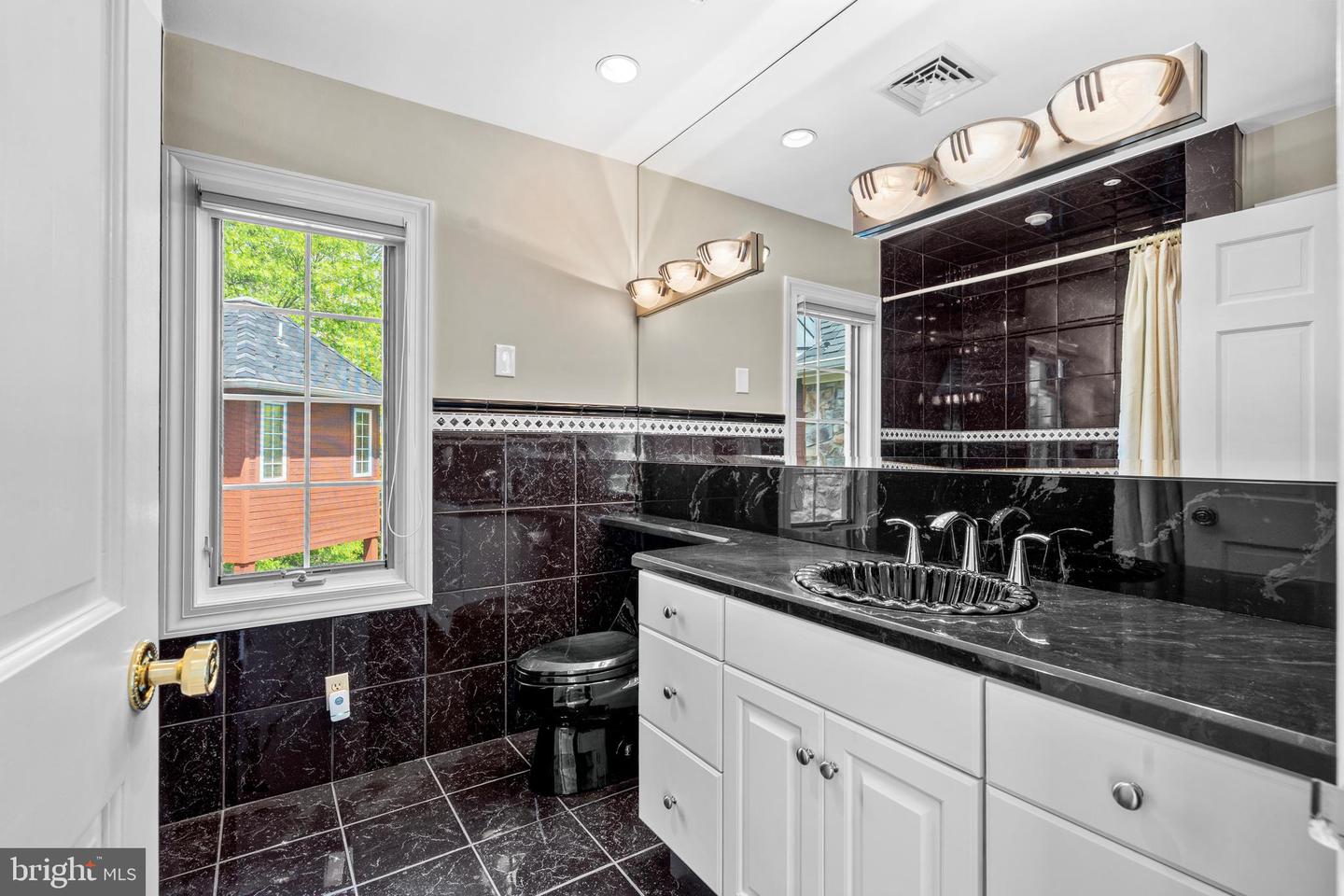 625 Creek Ln Property Photo 80