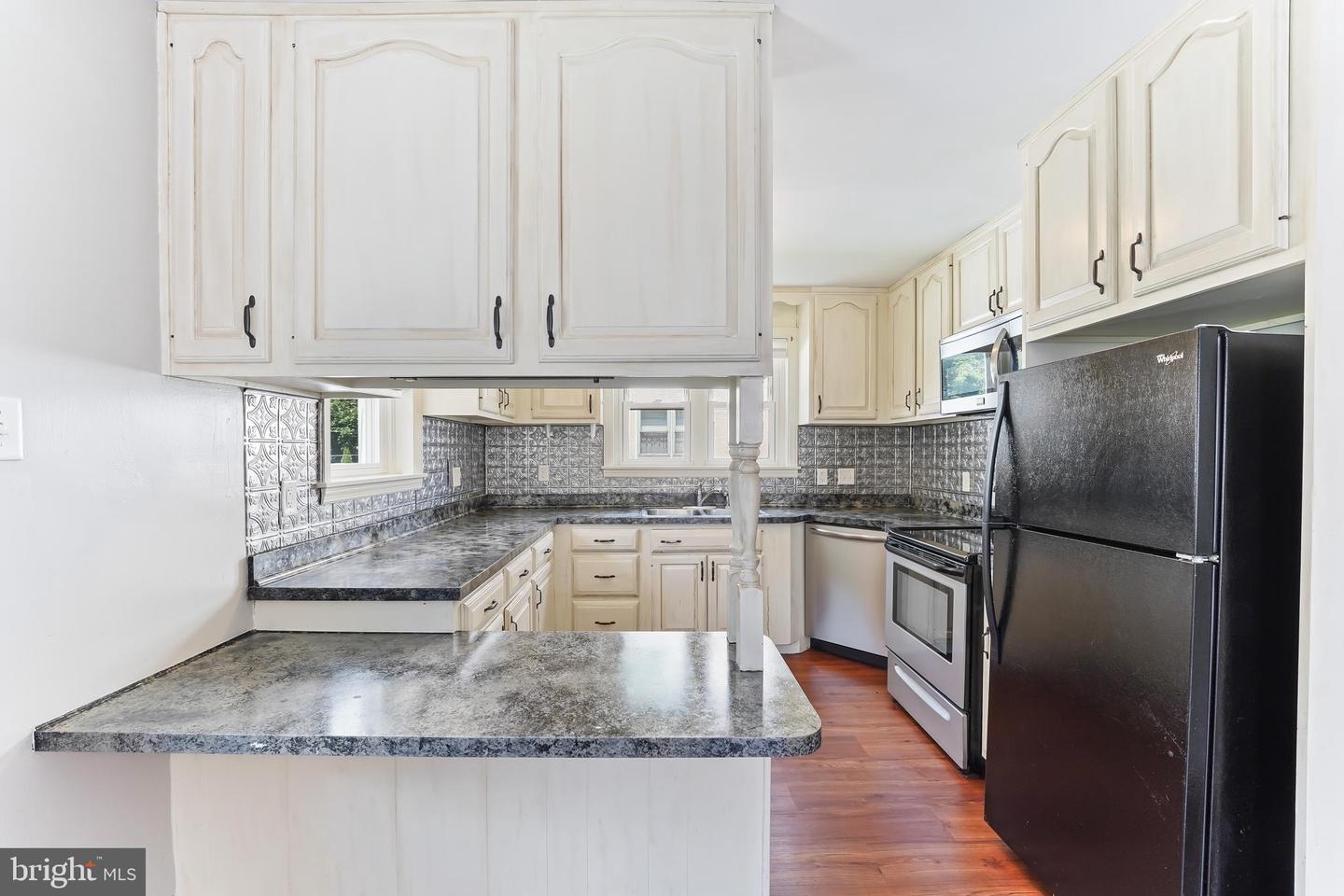 311 Union St Property Photo 5