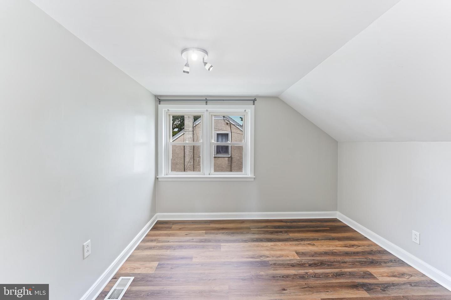 311 Union St Property Photo 12