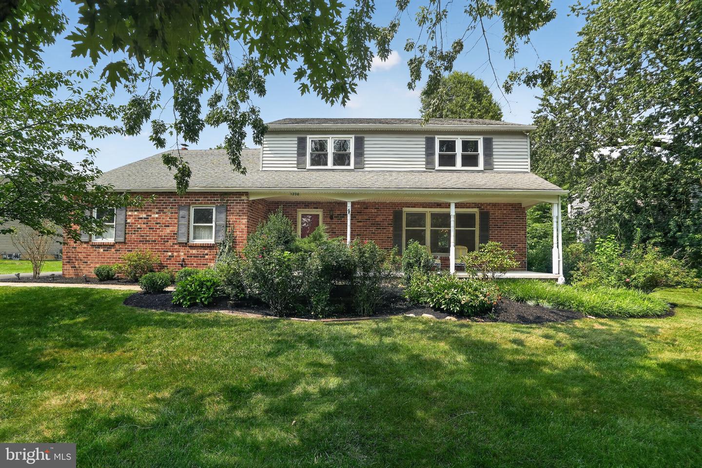 1236 Boden Pl Property Photo 1