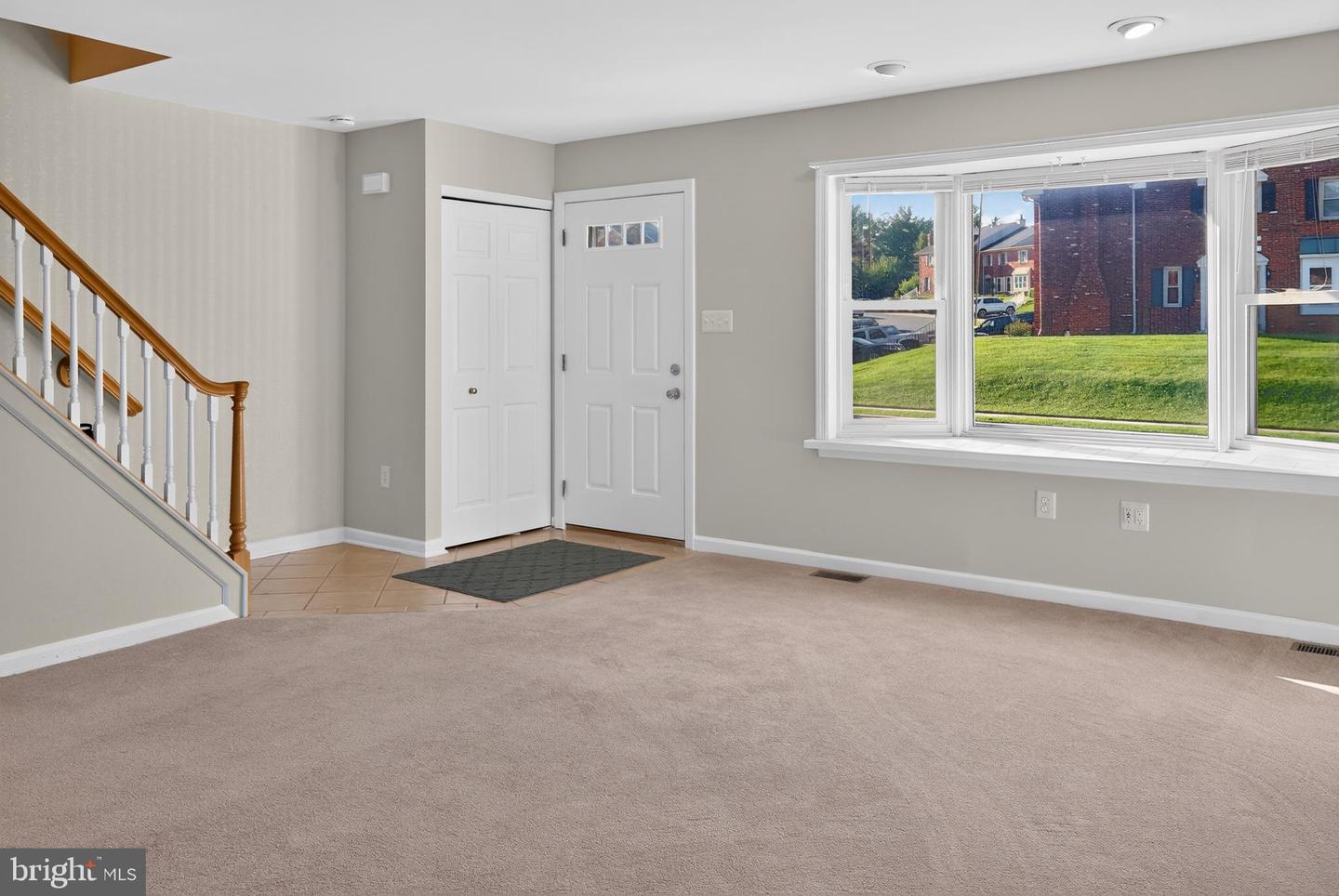 562 Susan Dr Property Photo 6