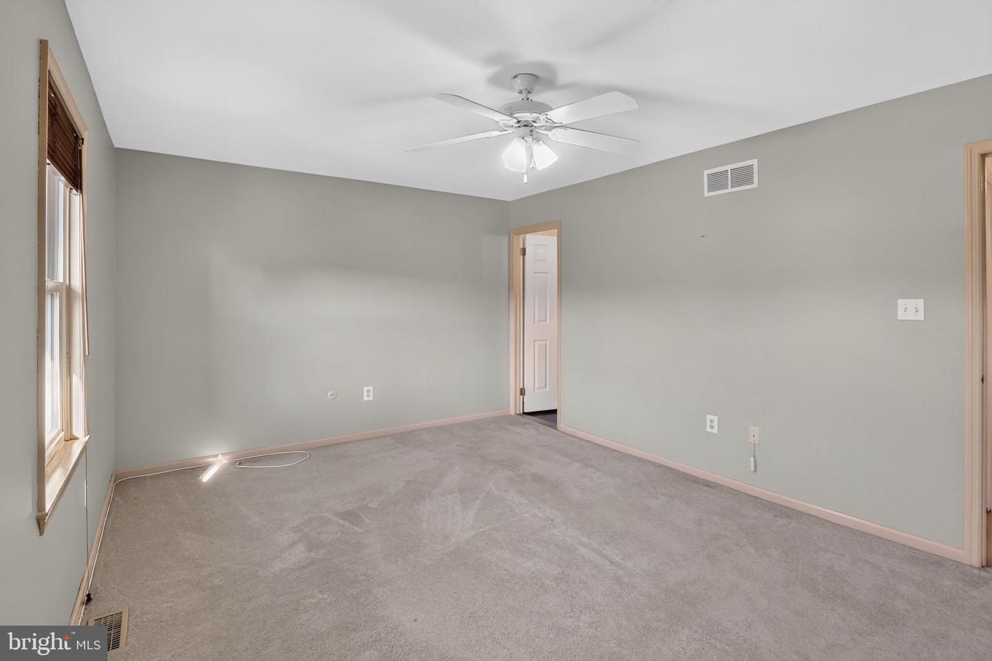 562 Susan Dr Property Photo 18