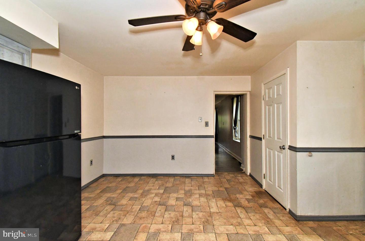 56 Jefferson Property Photo 15