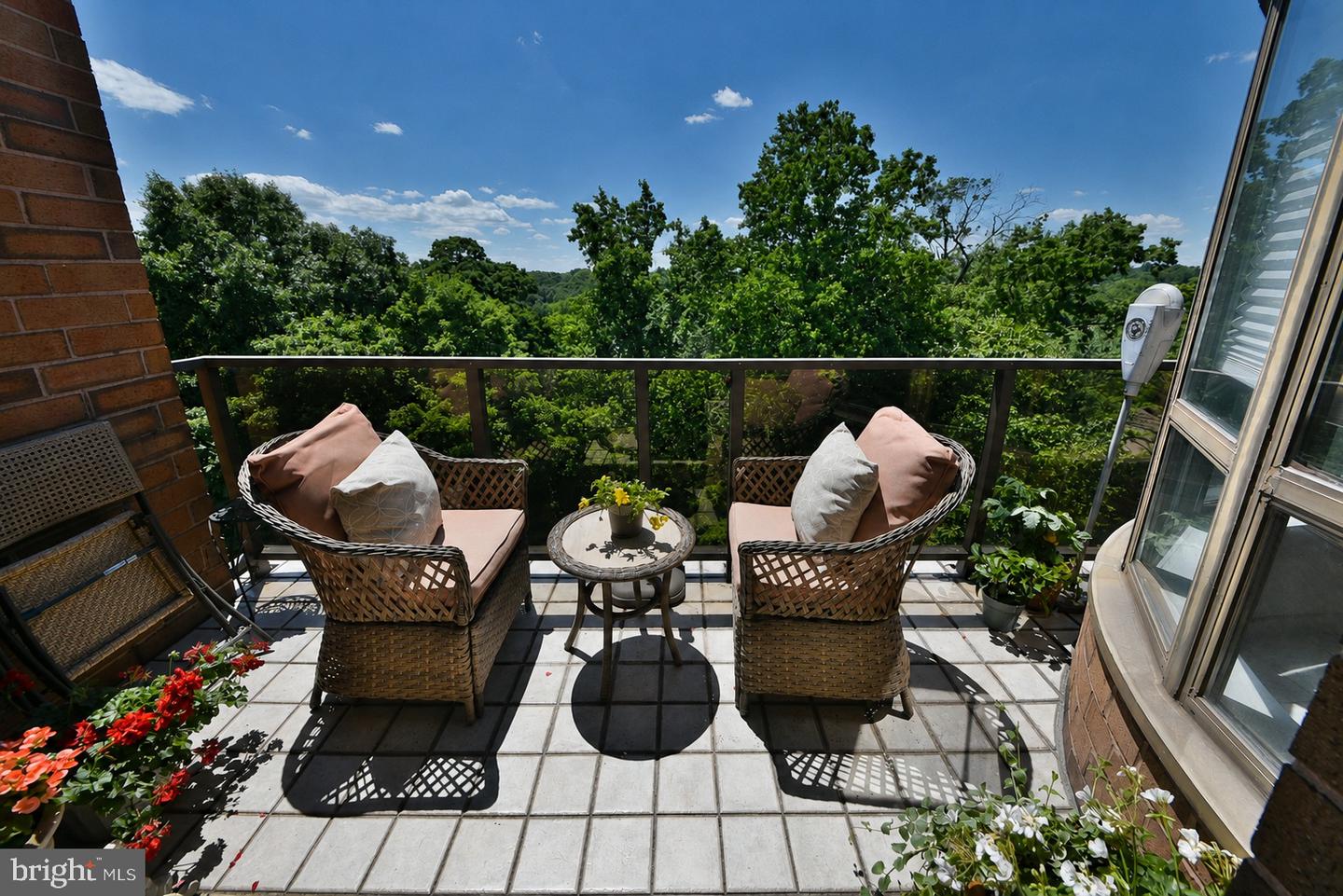 100 Breyer Dr #6-c Property Photo 1