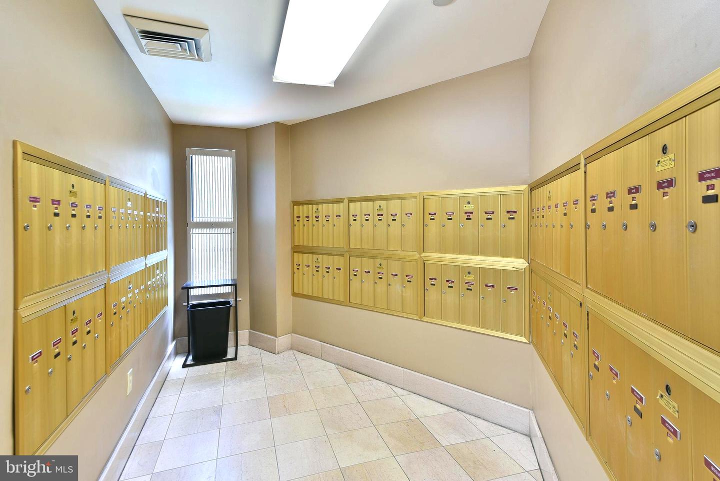 100 Breyer Dr #6-c Property Photo 8