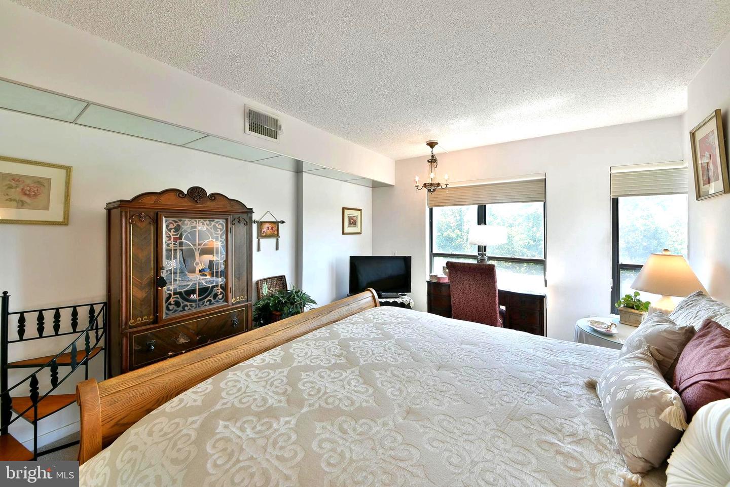 100 Breyer Dr #6-c Property Photo 28