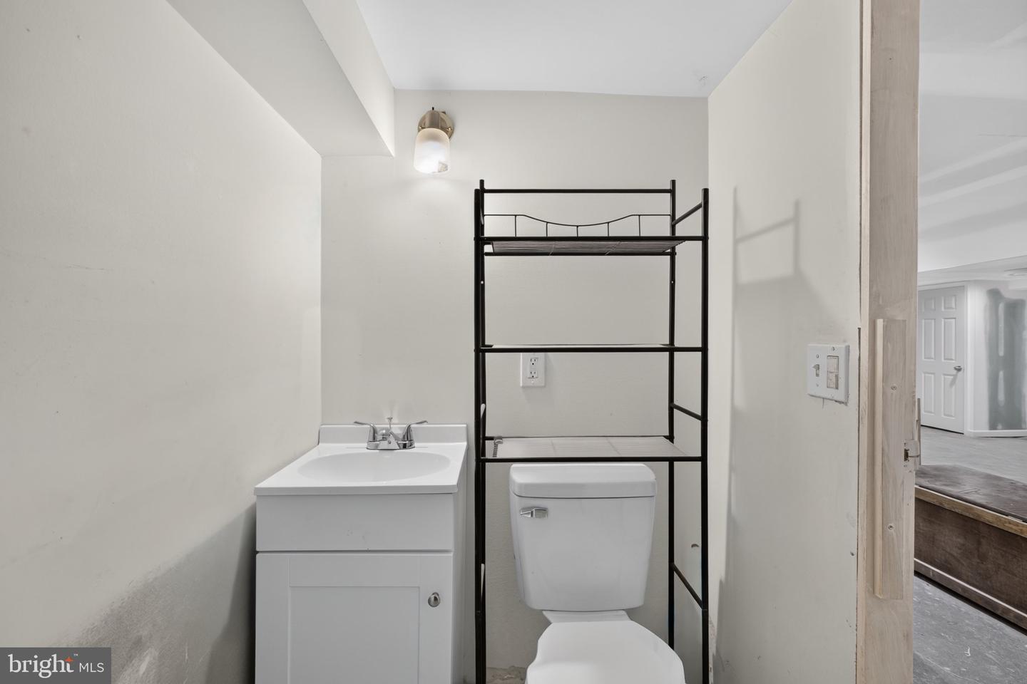 2931 Madison Ave Property Photo 20