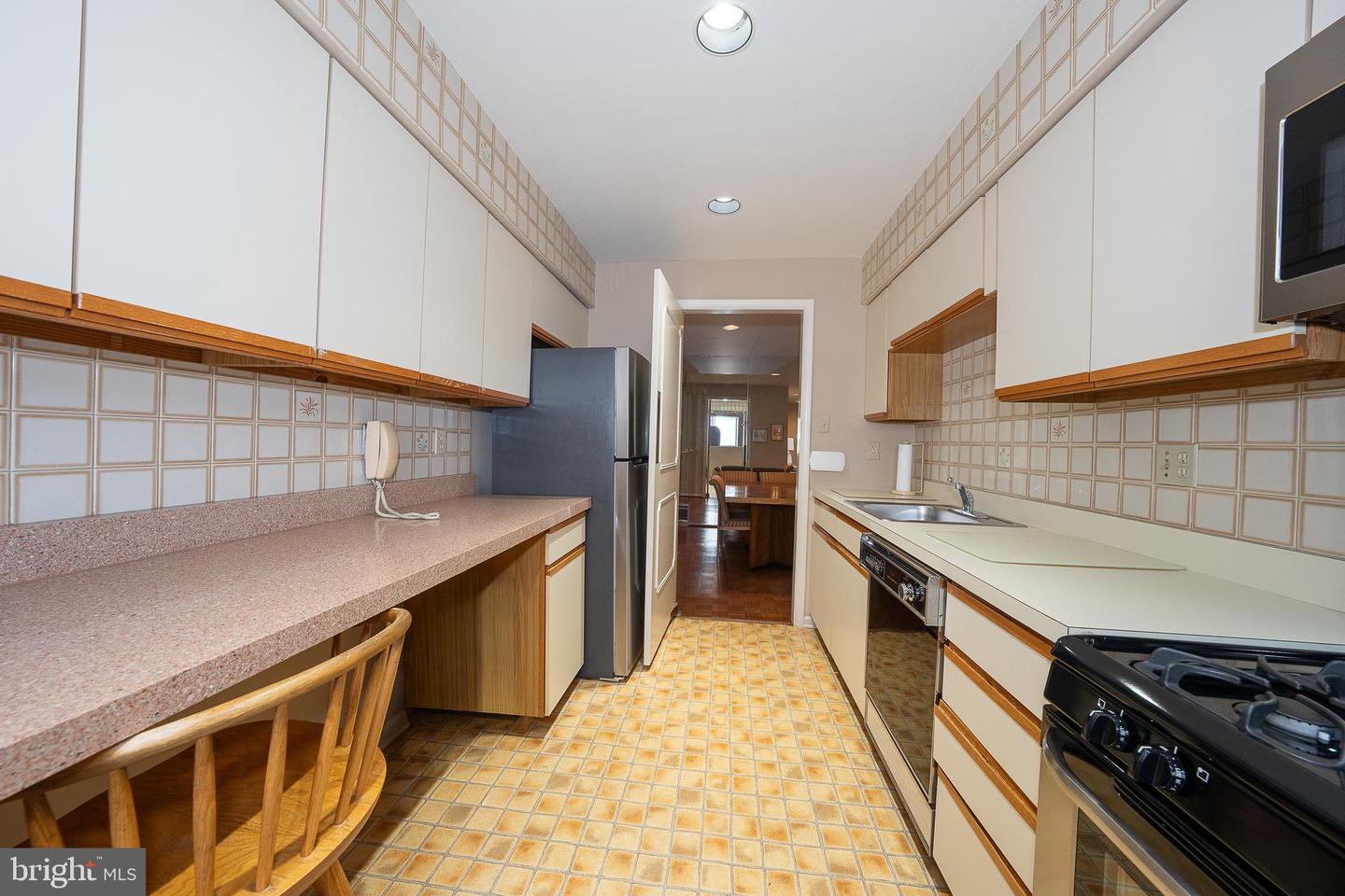 210 Glen Ln Property Photo 14