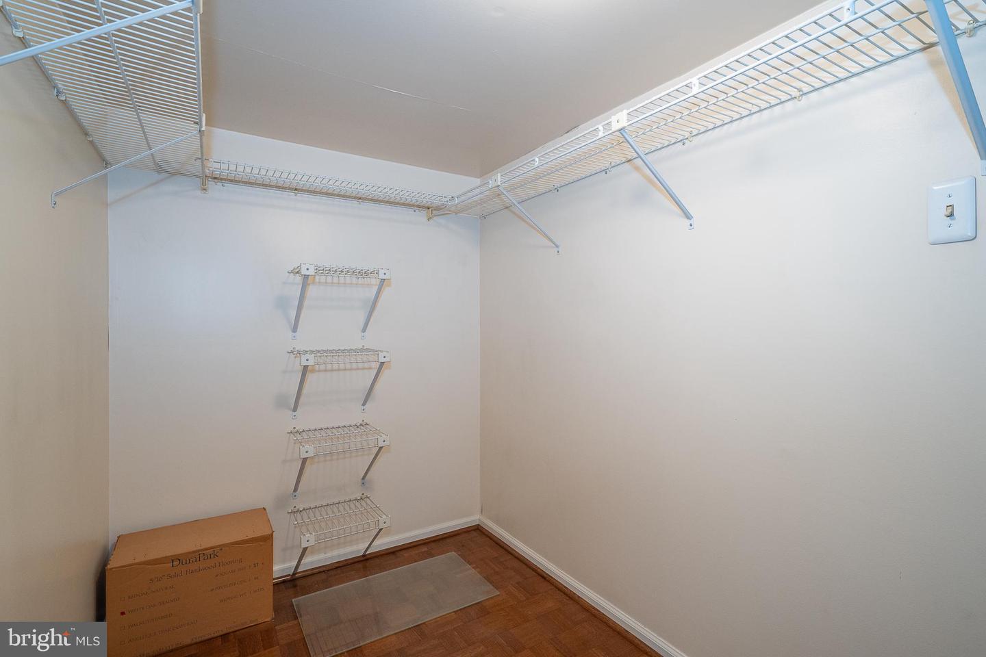 210 Glen Ln Property Photo 36