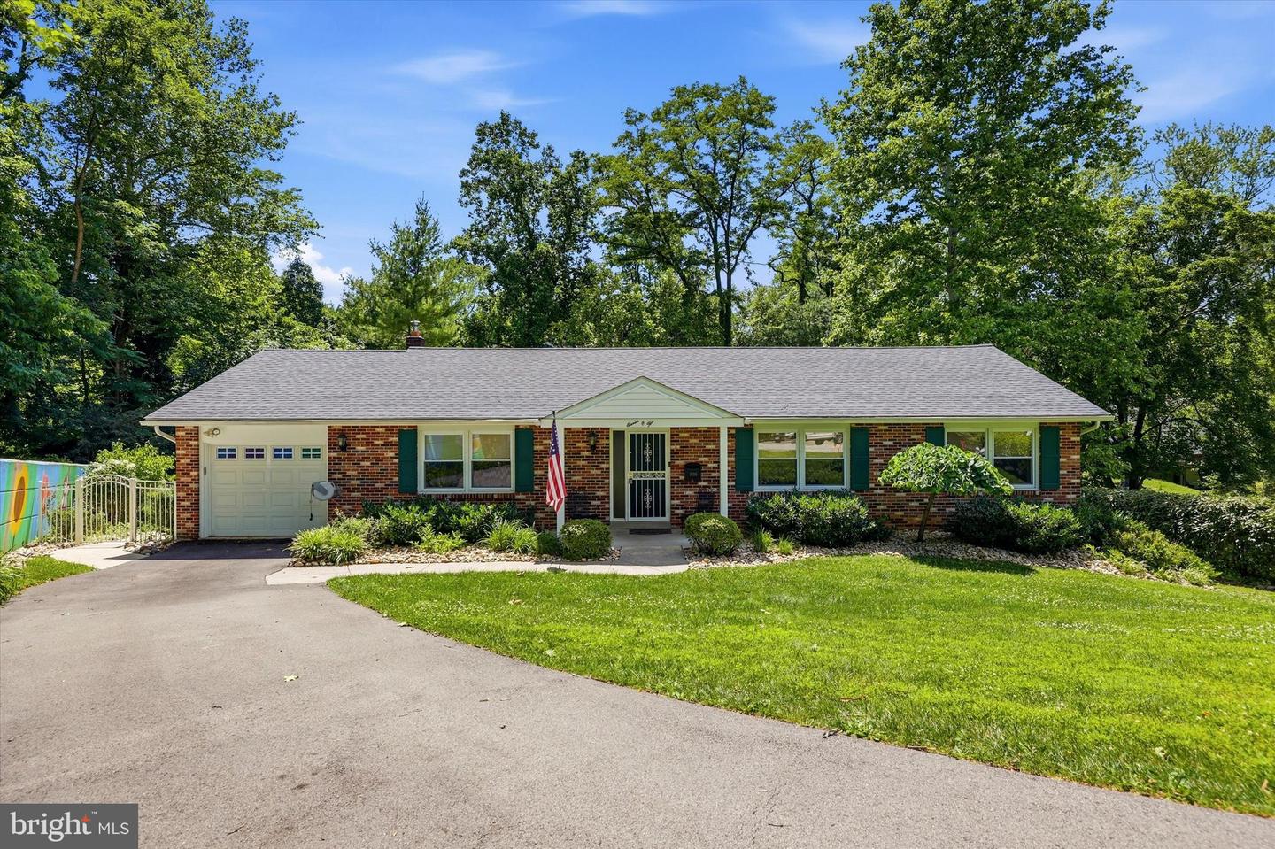 1105 Clark Rd Property Photo 1