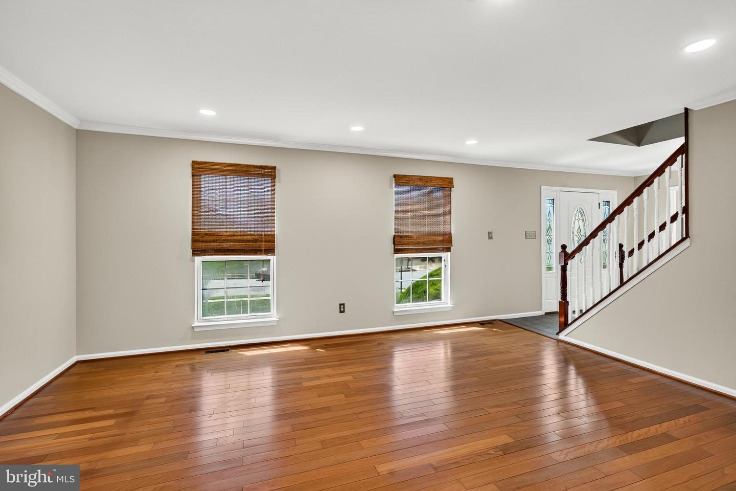 105 Elio Cir Property Photo 3