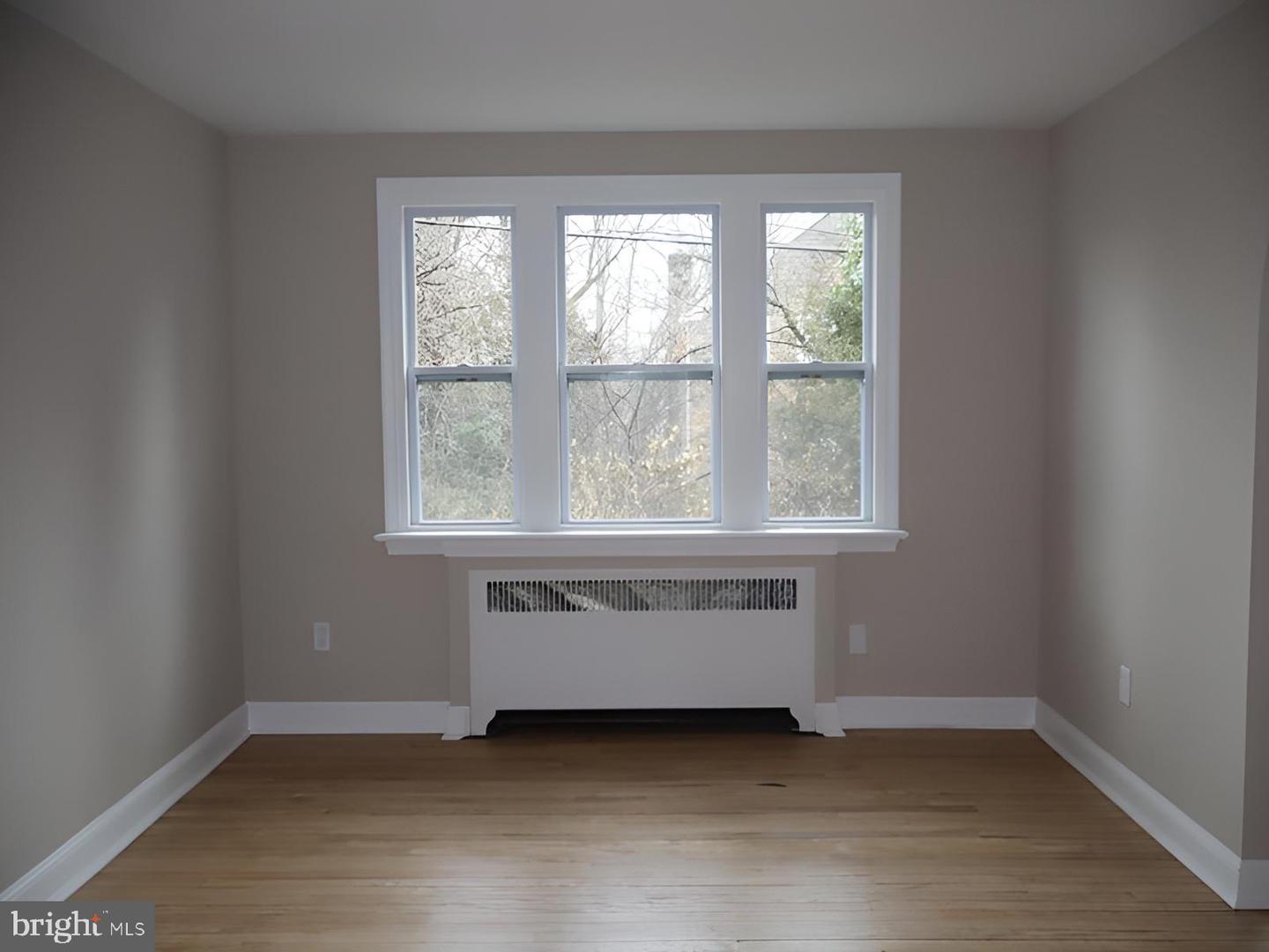 1516 Surrey Ln Property Photo 10
