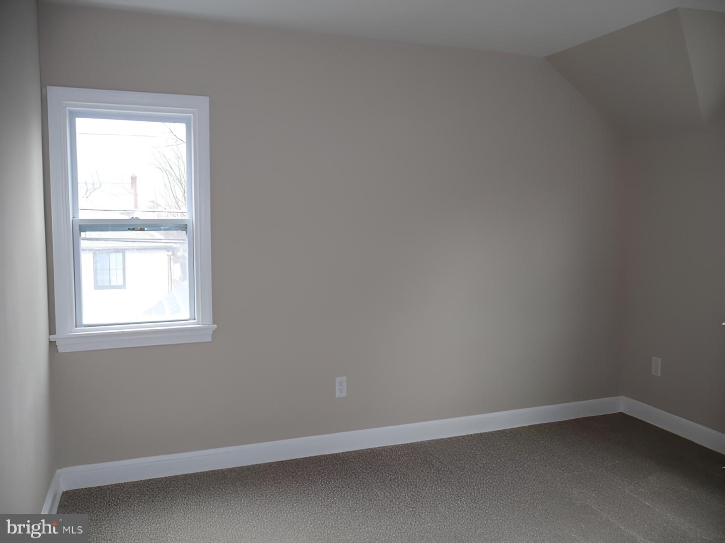 1516 Surrey Ln Property Photo 20