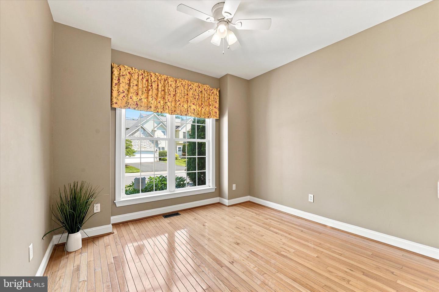 219 Birkdale Dr Property Photo 9