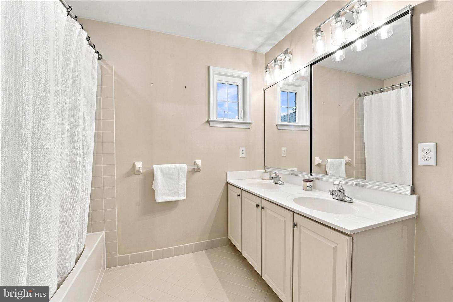 219 Birkdale Dr Property Photo 33